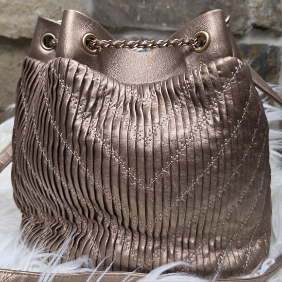 Chanel Coco Pleats Drawstring Chain Lambskin Leather Bucket Bag Purse - Picture 7 of 16